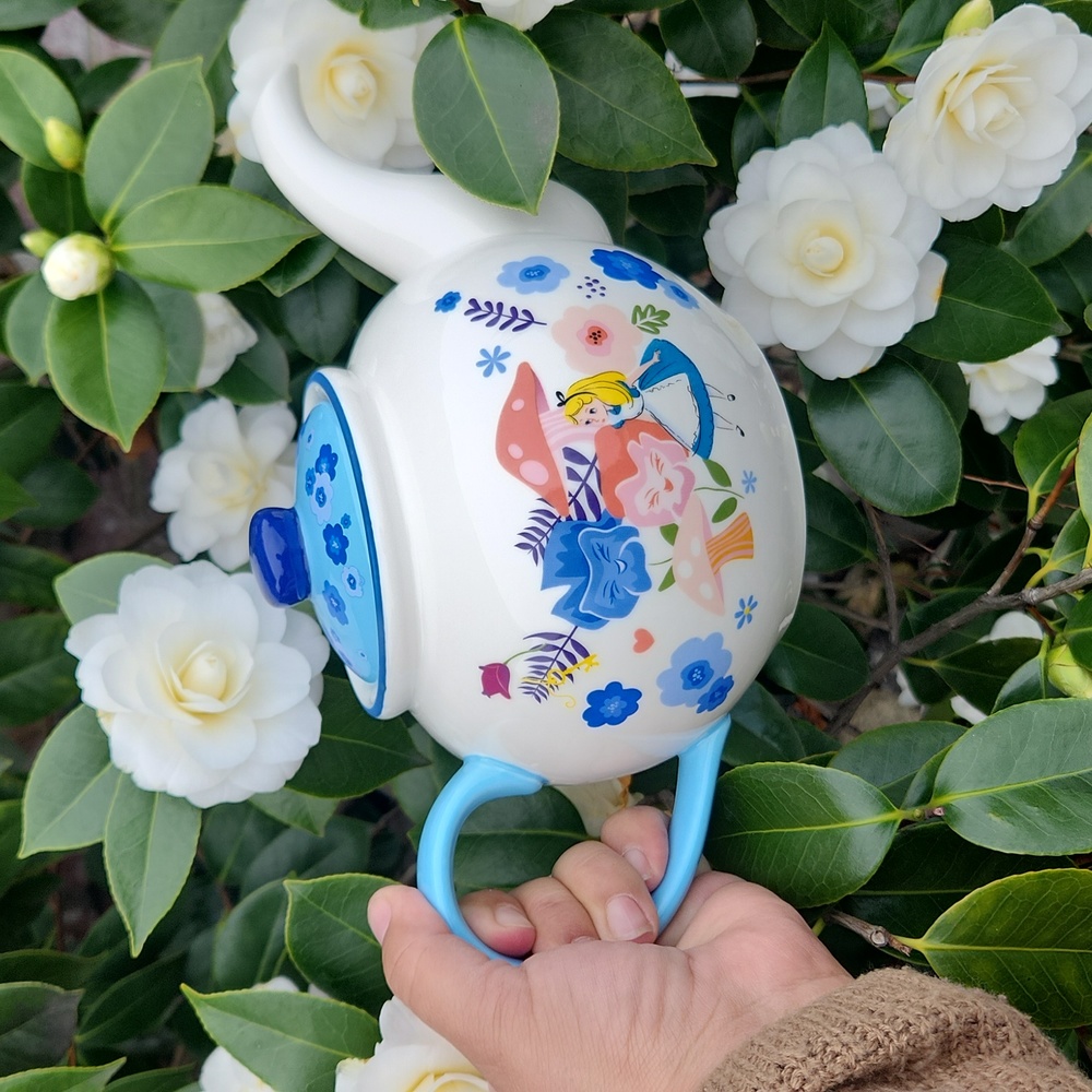 Disney Alice in Wonderland tea pot